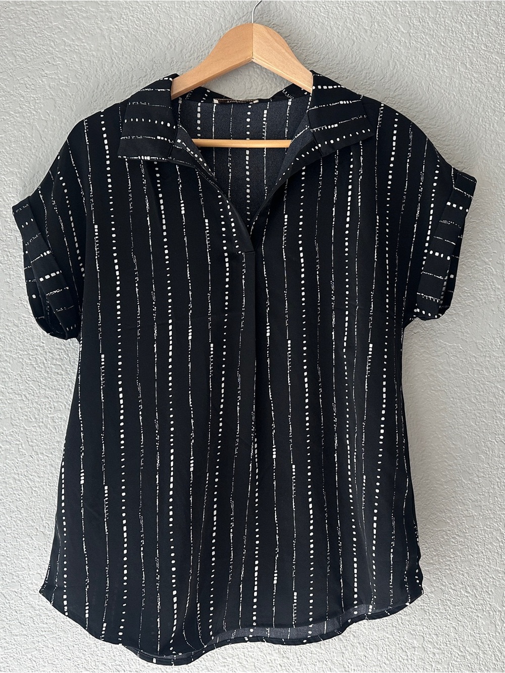 Women’s Business Casual Work Top - Size Small -Like New
